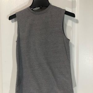 Used Gray wonder nation tang top size 10-12